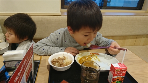 2日・スーパーフライデーで吉野家の牛丼ディナー！
